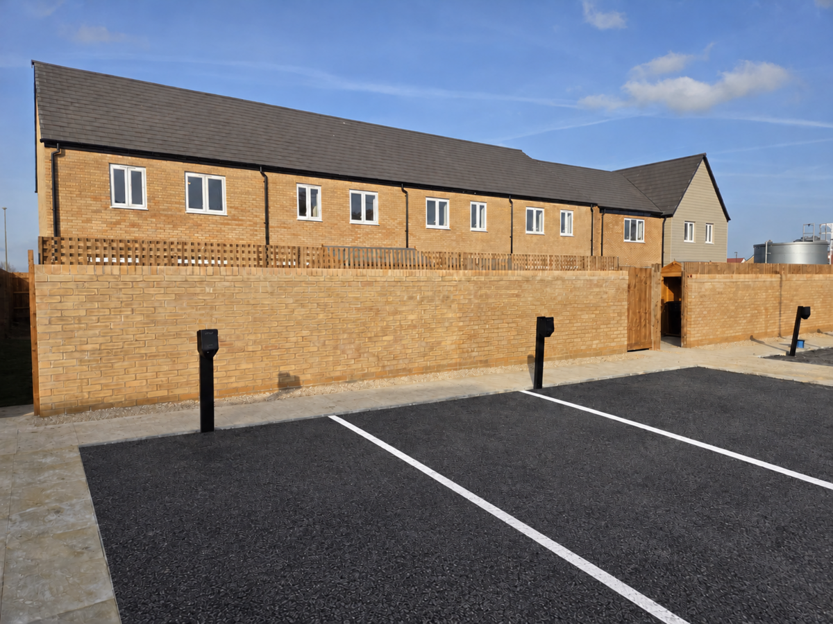 hummels-brickwork-buff-brick-boundary-wall-02 hummels-brickwork-bright-horizons-nursery-exterior-01Hummels Brickwork & Masonary, Wantage, Grove Oxfordshire Bricklayer Brickwork Construction