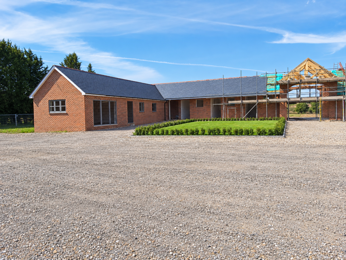 hummels-brickwork-single-storey-red-brick-building-b_Hummels Brickwork & Masonary, Wantage, Grove Oxfordshire Bricklayer Brickwork Construction